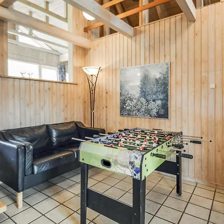 Four-bedroom In בית נופש